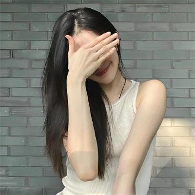 躲在阁楼的安妮·法兰克